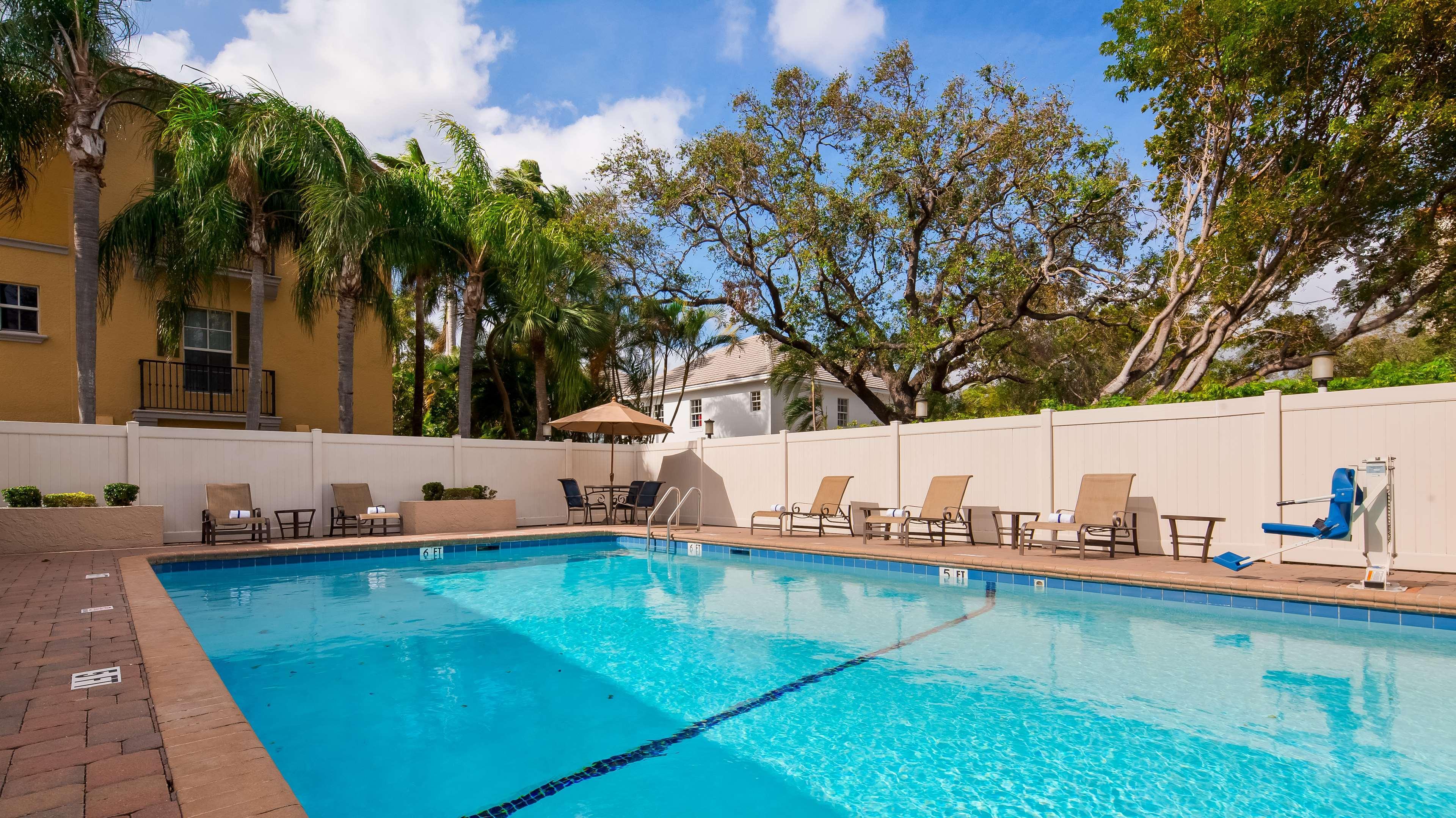 Best Western Fort Lauderdale Airport Cruise Port Exterior photo