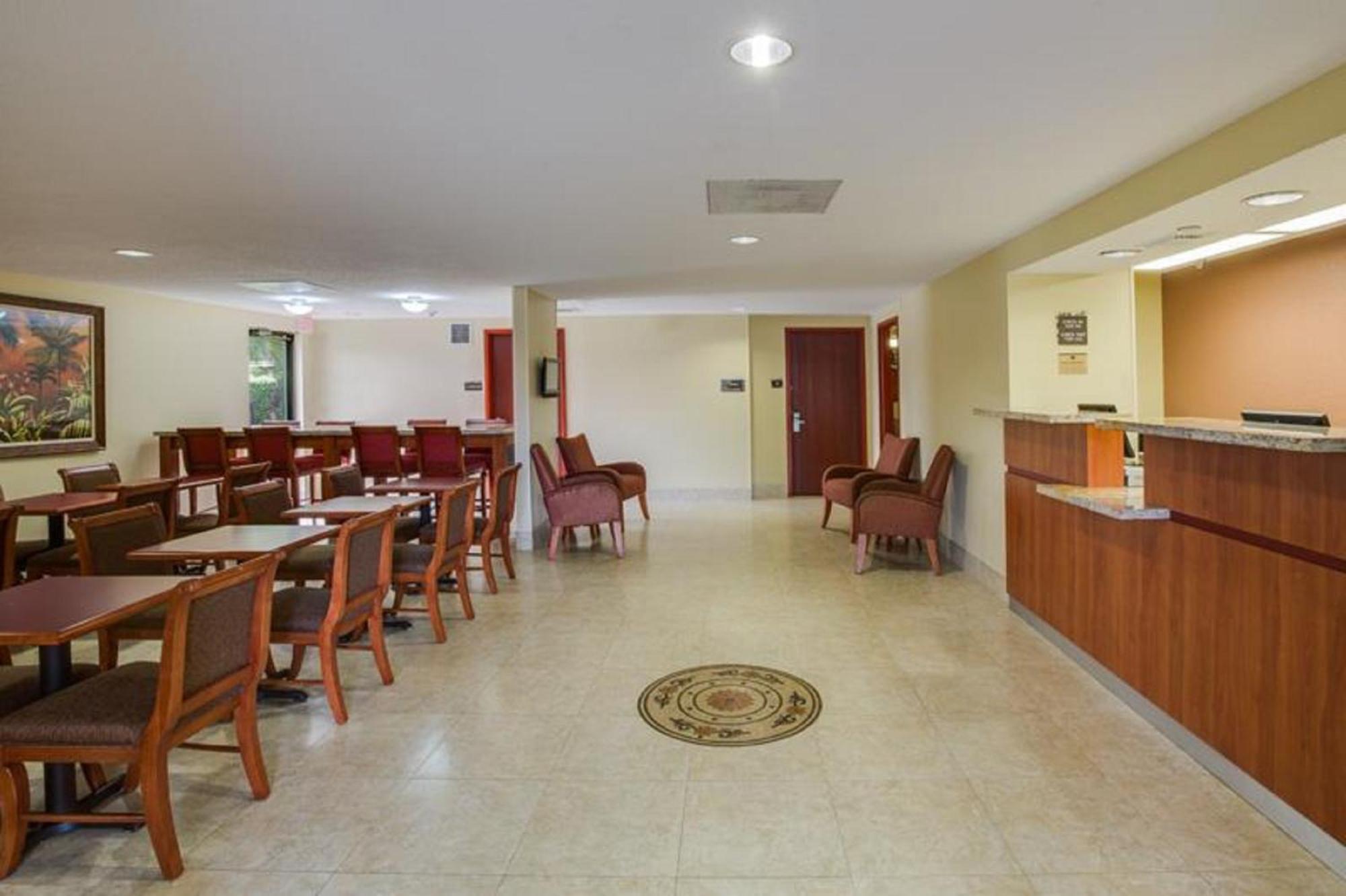 Best Western Fort Lauderdale Airport Cruise Port Exterior photo